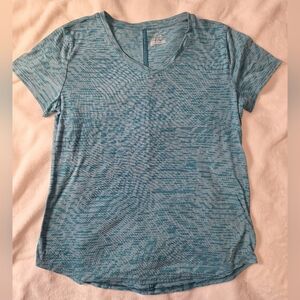 Tek Gear DriTek M Blue Textured Pattern Workout Shirt Women’s Athletic Tee